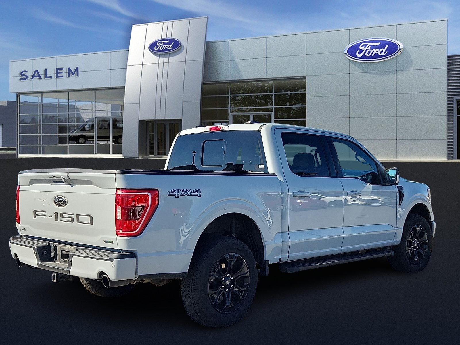 2023 Ford F-150 XLT photo 3