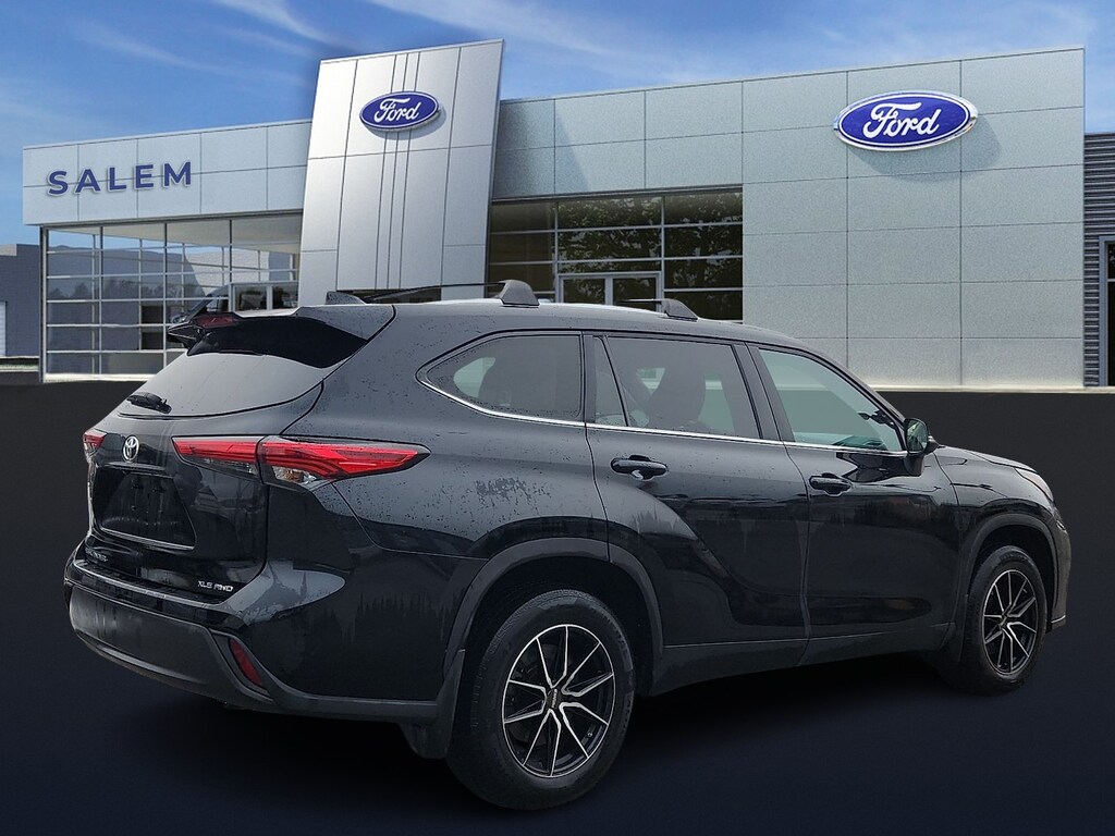 Certified 2021 Toyota Highlander XLE Sport Utility