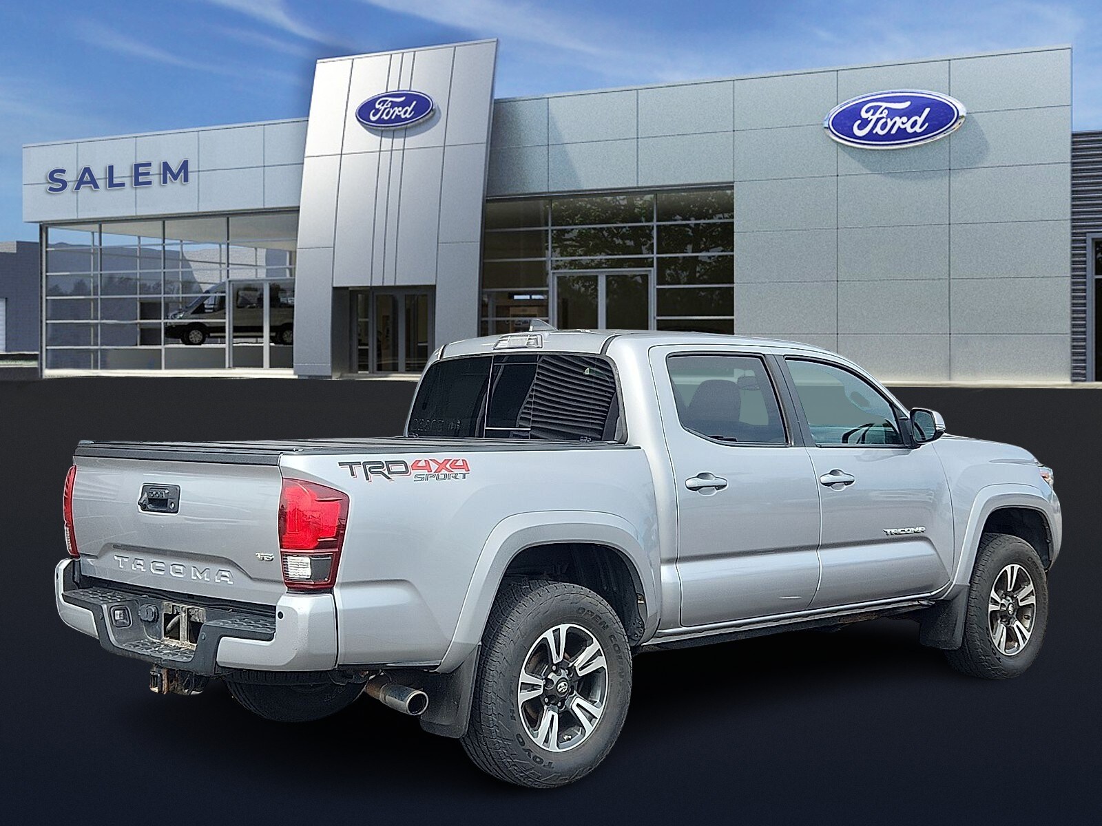 2019 Toyota Tacoma TRD Sport Double Cab photo 3