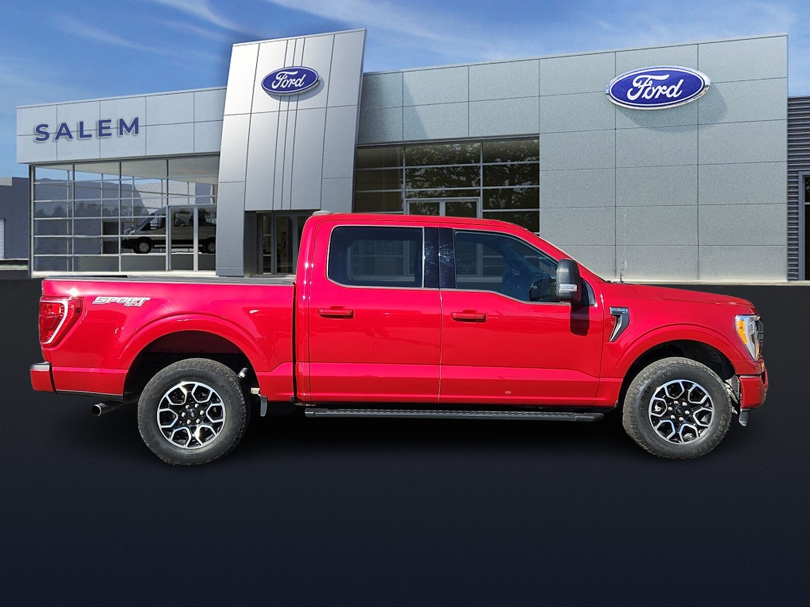 2022 Ford F-150 XLT photo 2