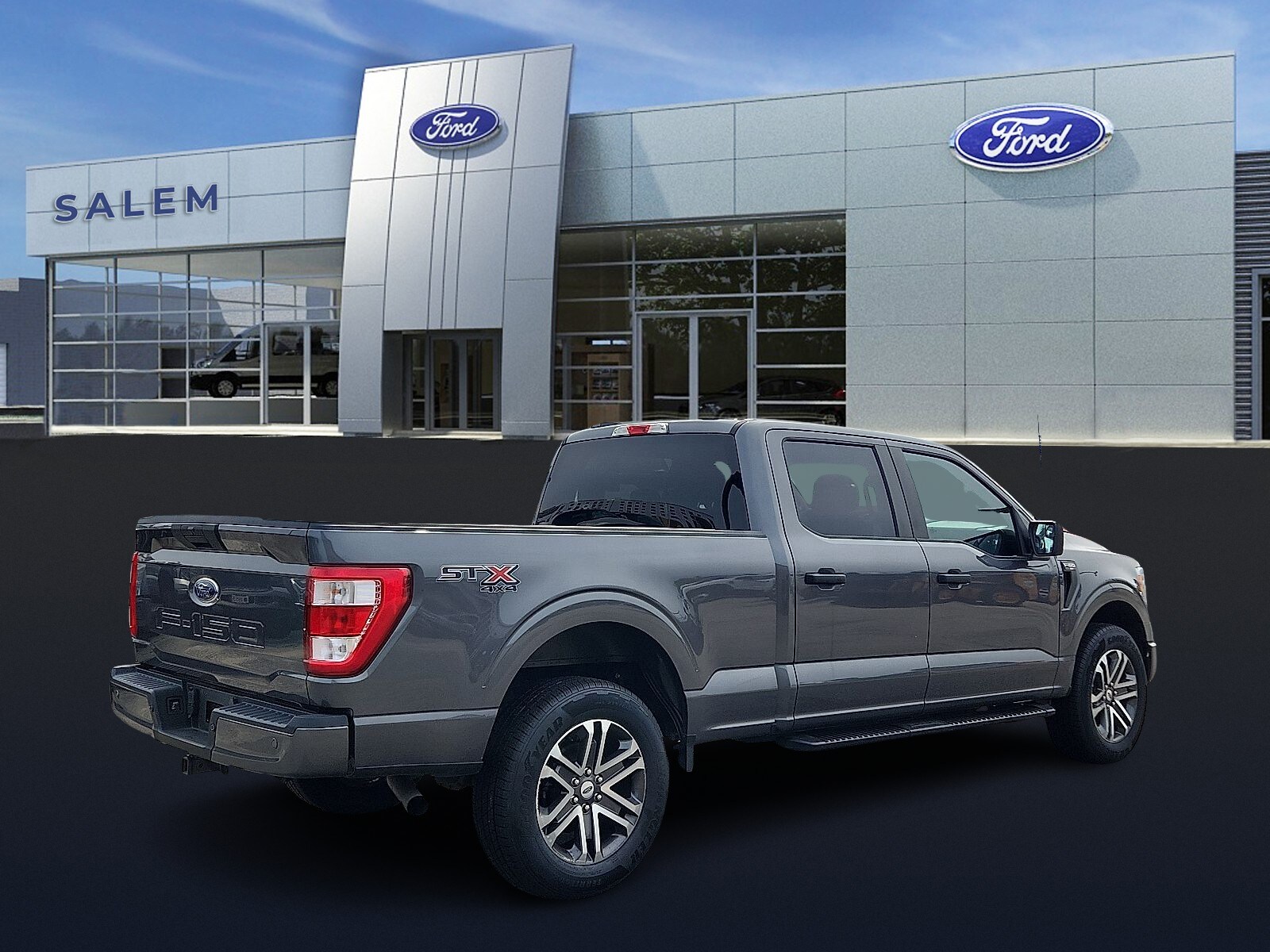 2022 Ford F-150 XL photo 3