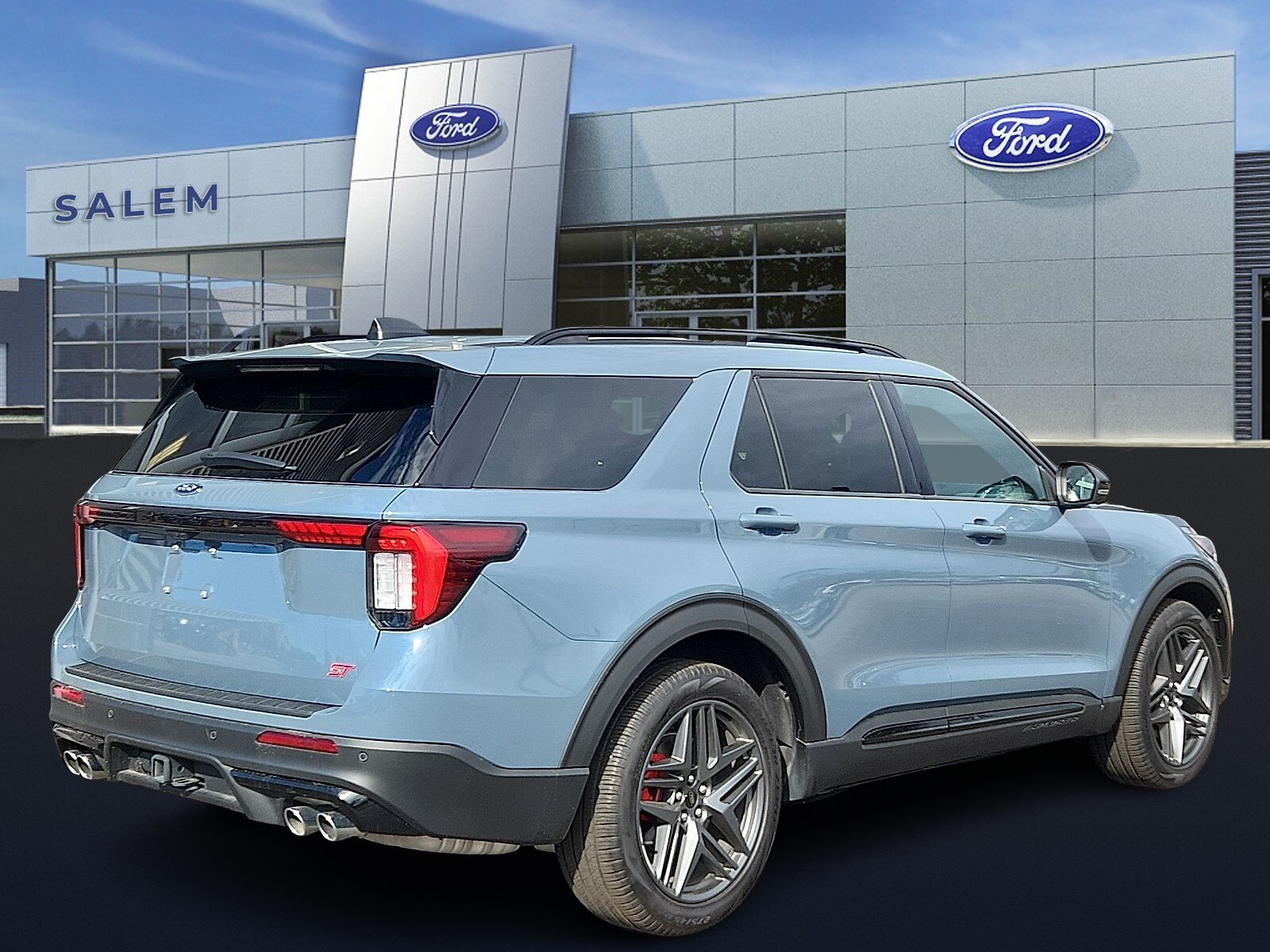 2025 Ford Explorer ST photo 3