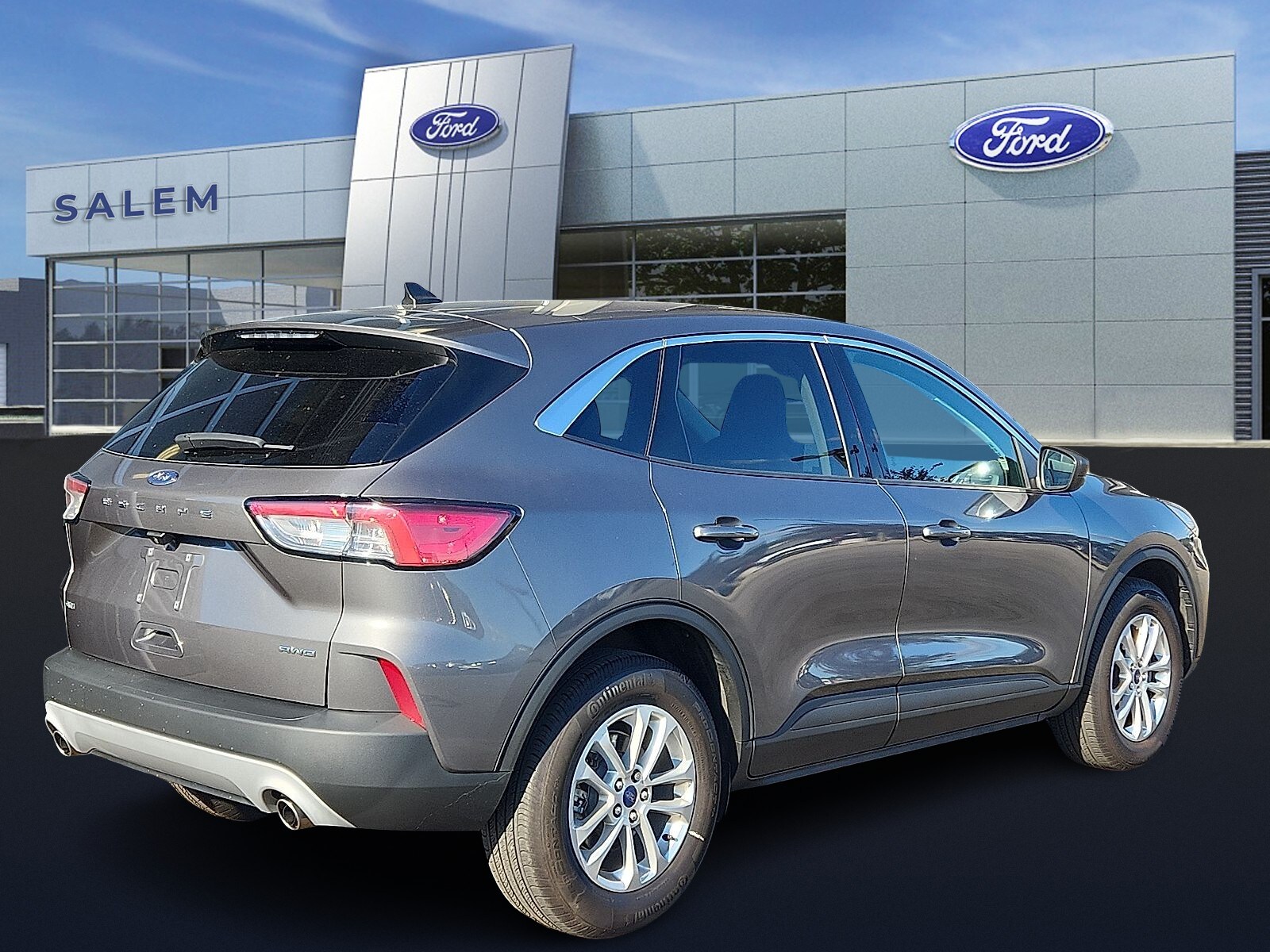 2022 Ford Escape SE Sport photo 3