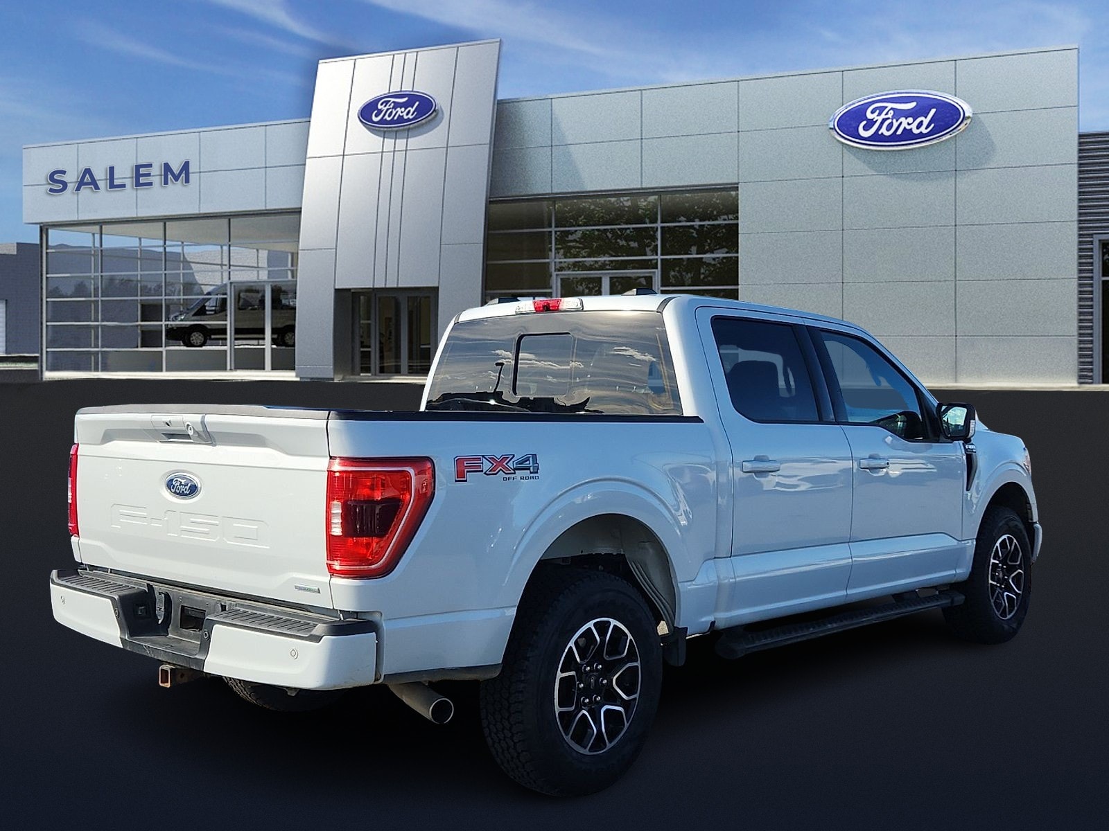 2022 Ford F-150 XLT photo 2