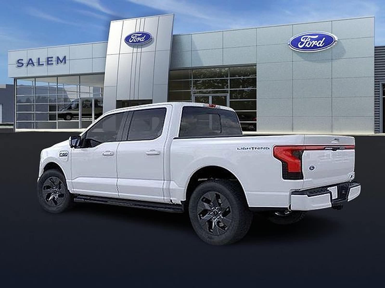 2025 Ford F-150 Lightning Lariat - Photo 9