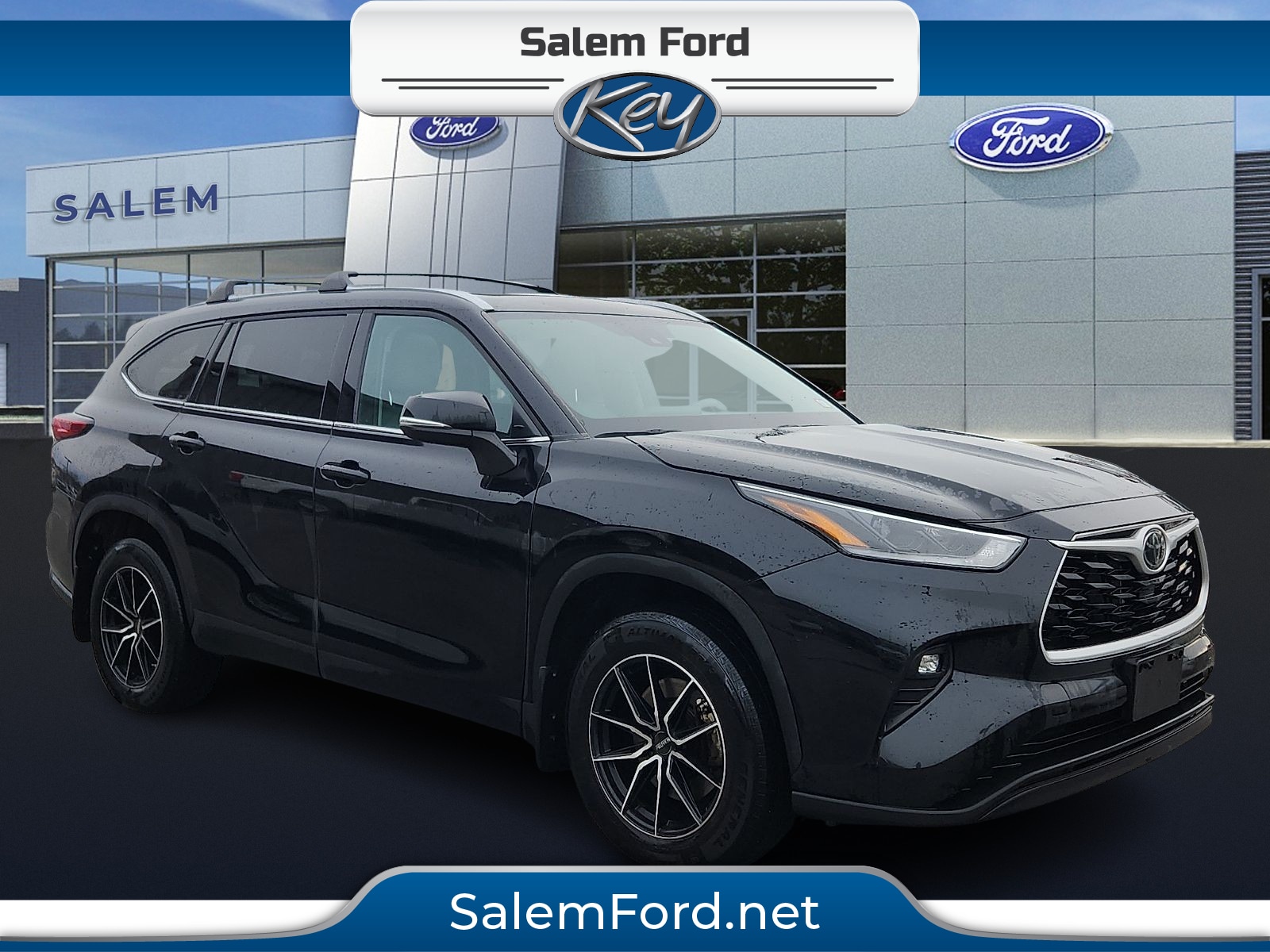 2021 Toyota Highlander XLE's photo