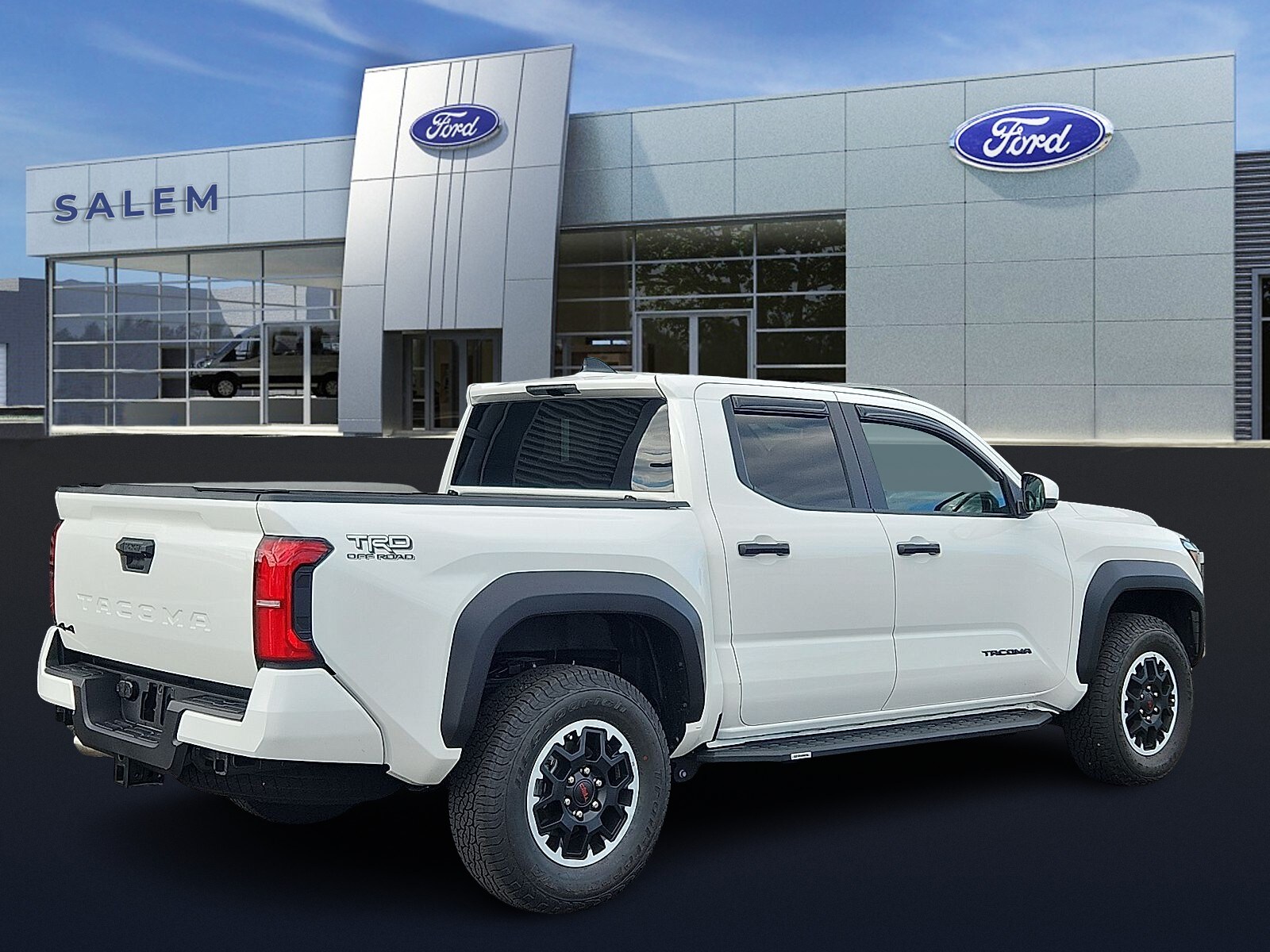 2025 Toyota Tacoma TRD Sport 4x4 Double Cab photo 3
