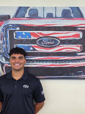 Staff member Hunter Mohammed from ID_68c372d15086