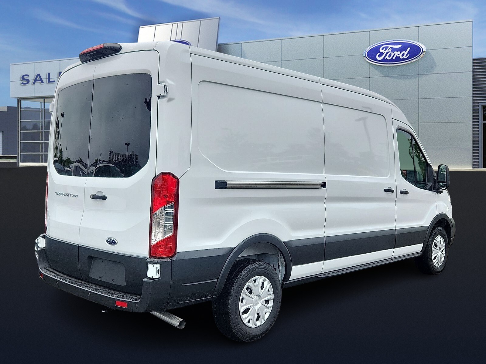2025 Ford Transit photo 3