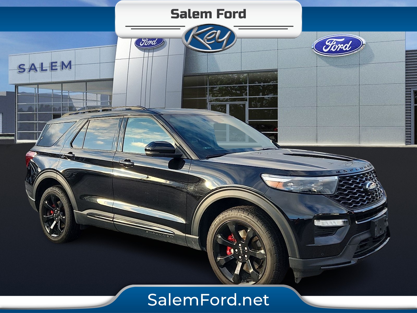 2022 Ford Explorer ST's photo