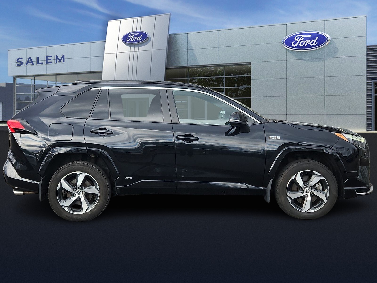 2022 Toyota RAV4 Prime SE Sport photo 2