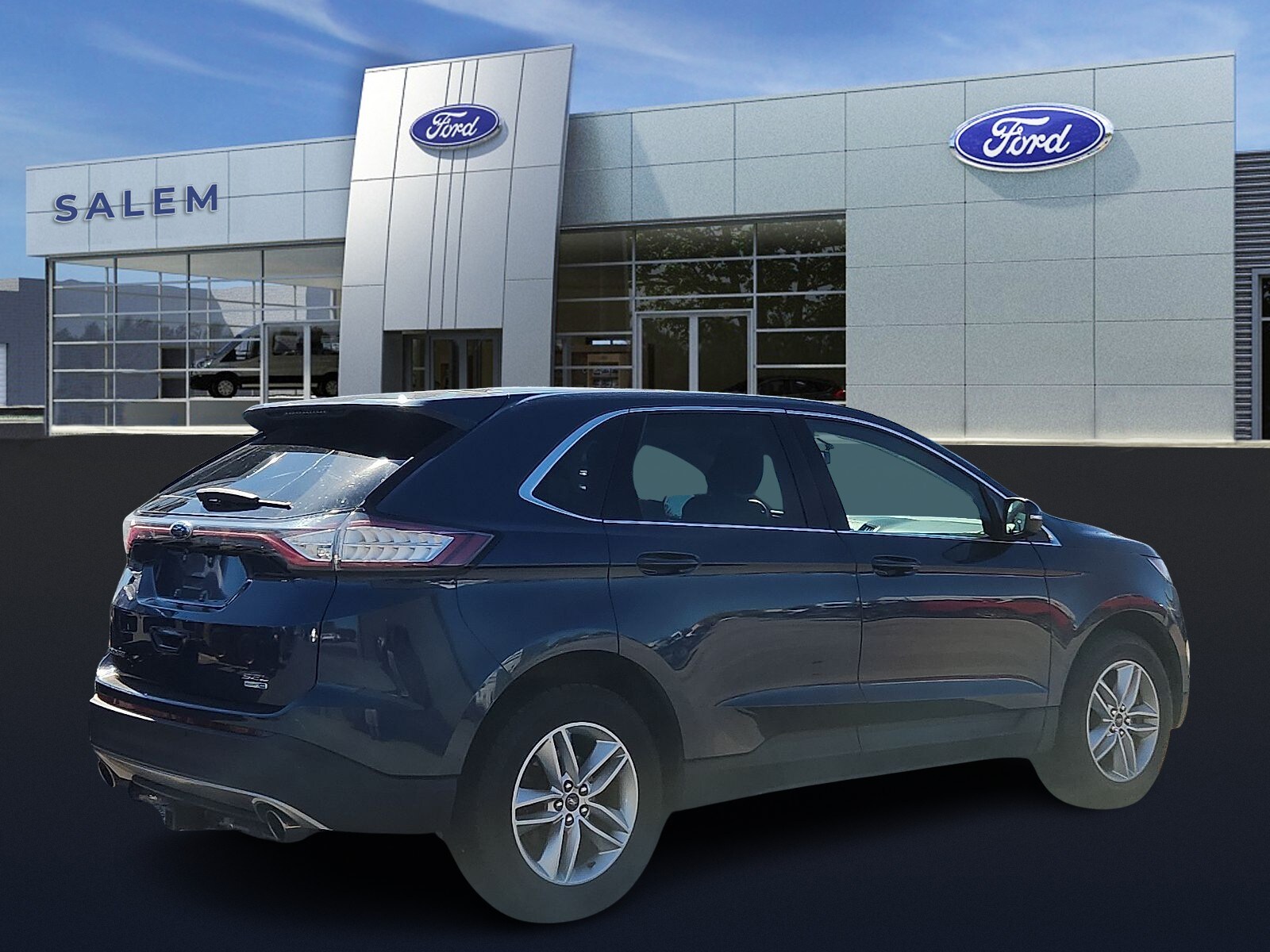 2017 Ford Edge SEL Sport photo 2