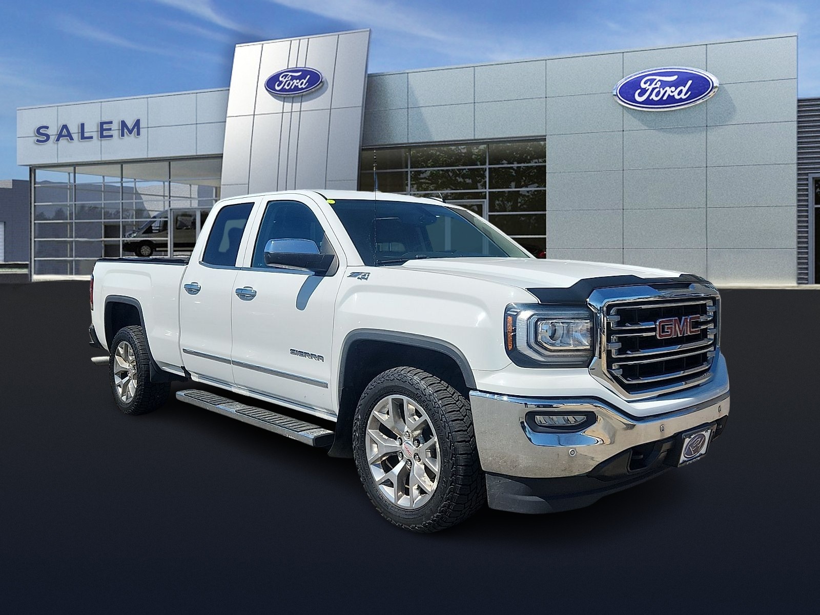 2018 GMC Sierra 4WD Double Cab Standard Box SLT's photo