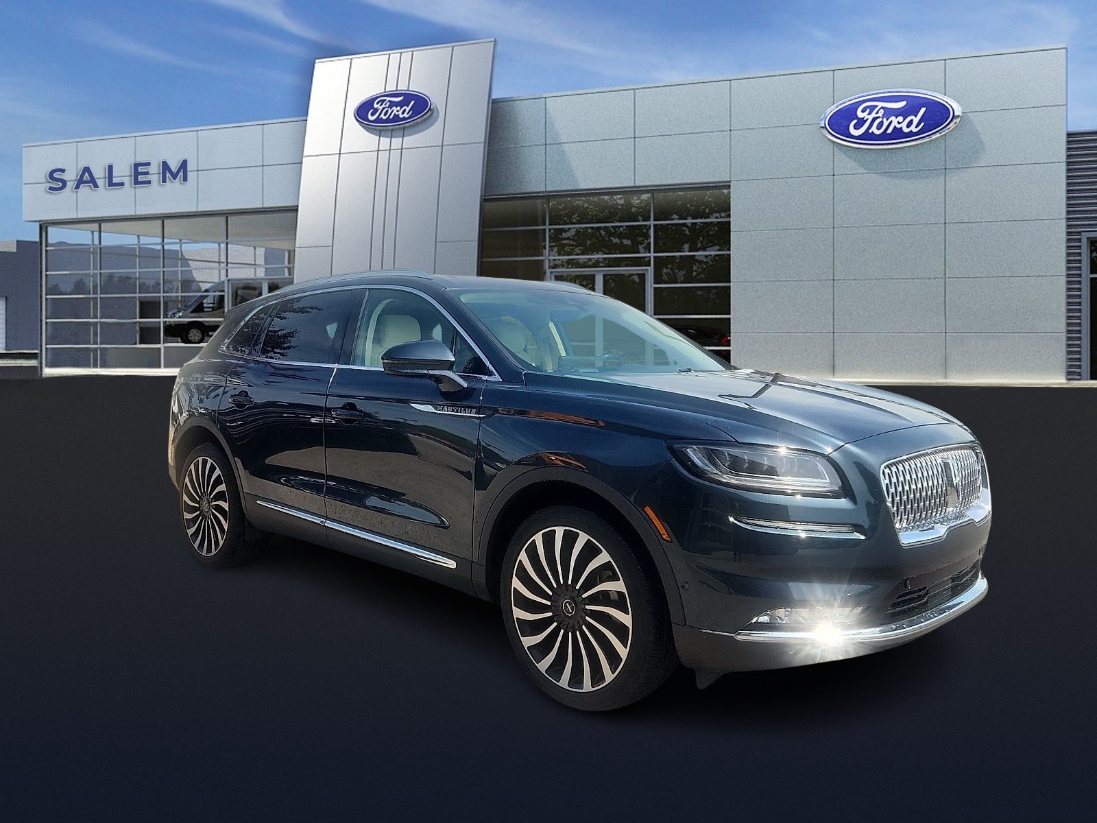 2023 Lincoln Nautilus Black Label AWD's photo