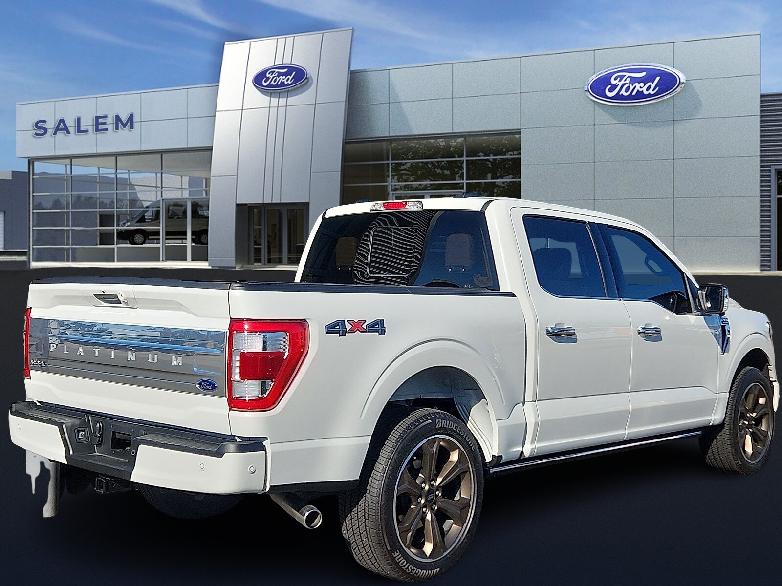 2023 Ford F-150 Platinum photo 2