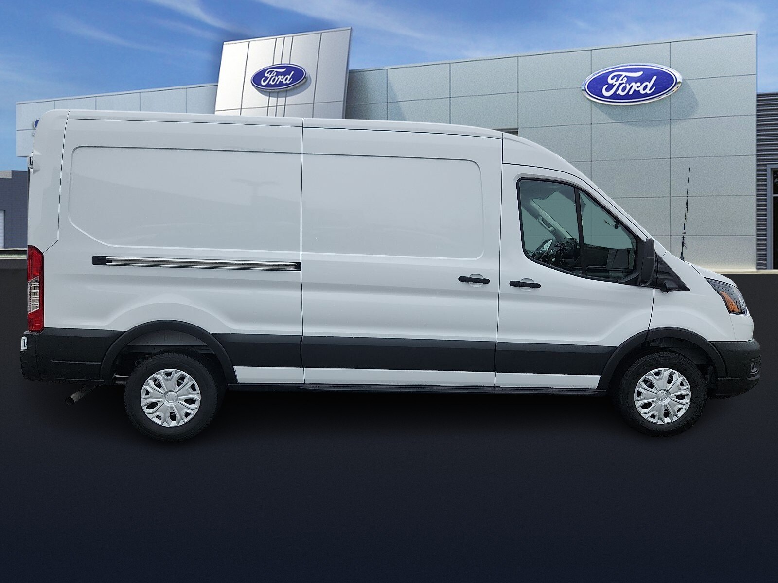 2025 Ford Transit photo 2
