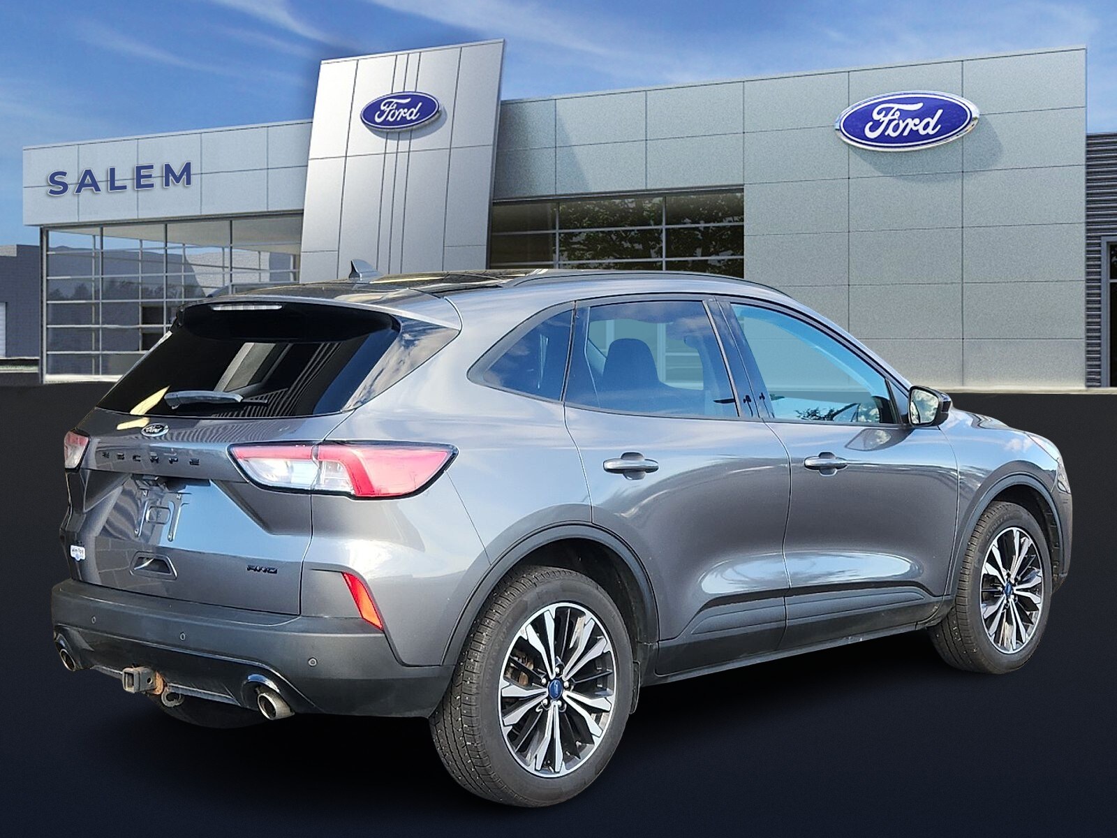 2022 Ford Escape SEL Sport photo 3