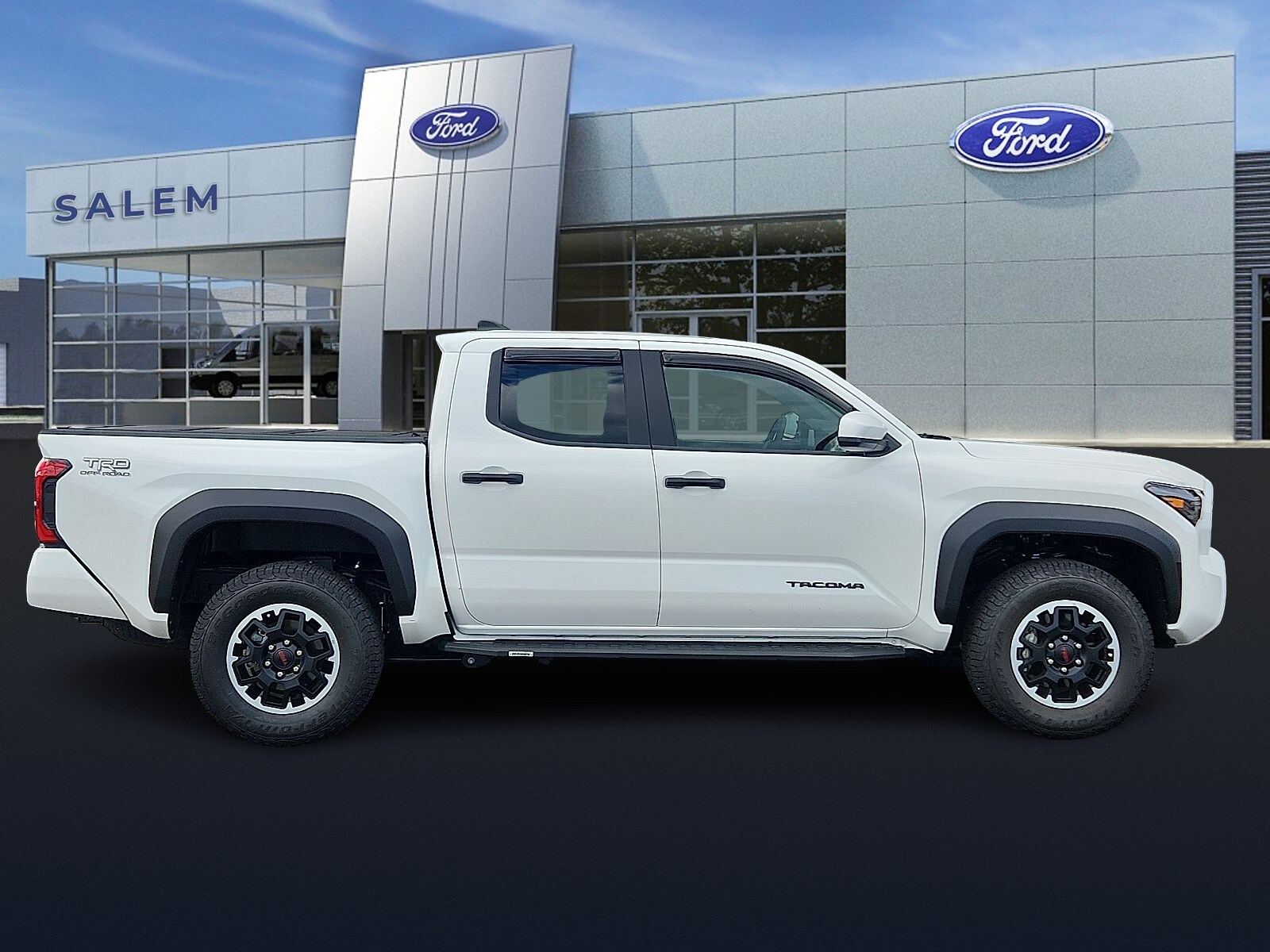 2025 Toyota Tacoma TRD Sport 4x4 Double Cab photo 2