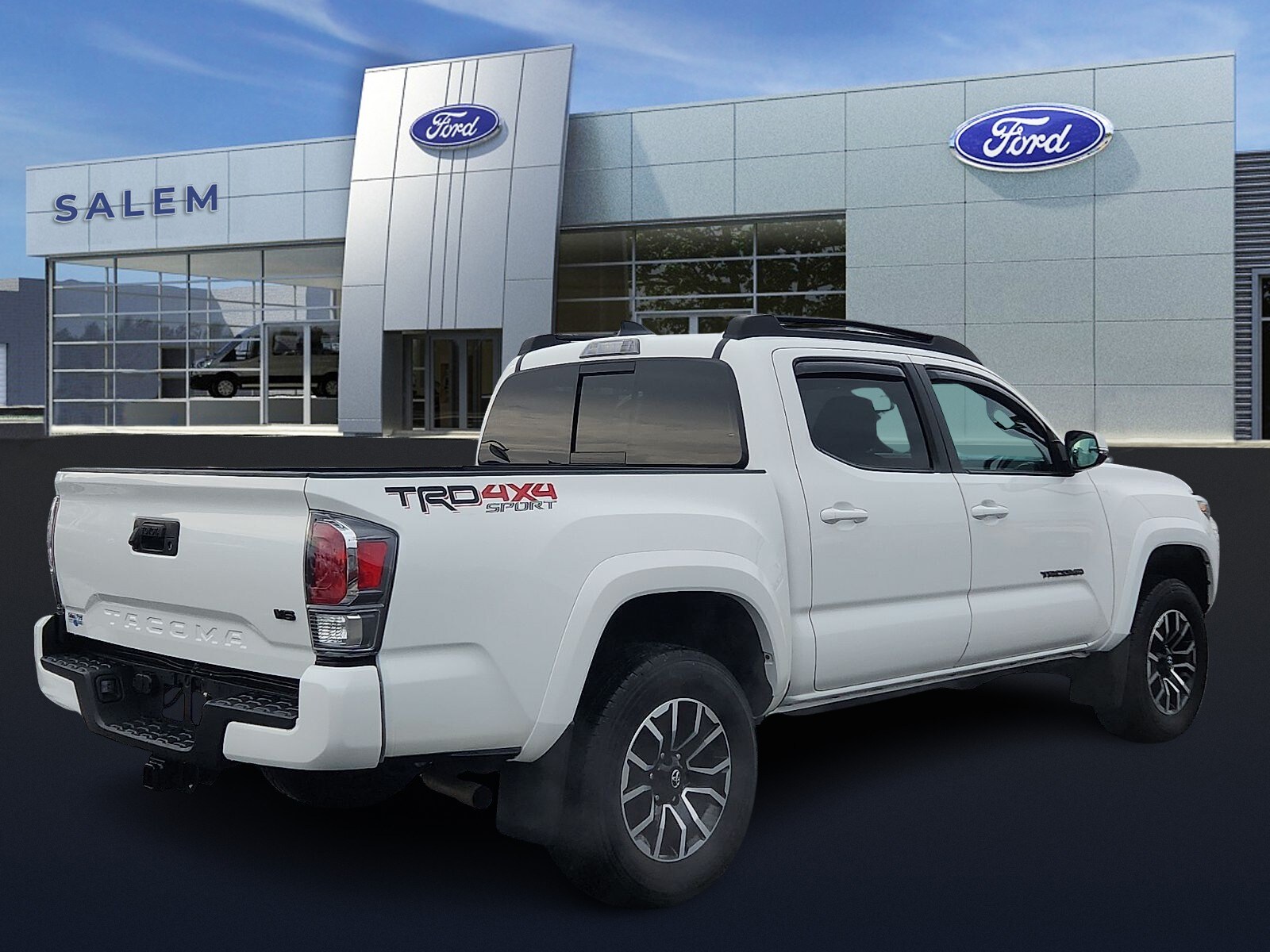 2023 Toyota Tacoma TRD Sport Double Cab V6 photo 3