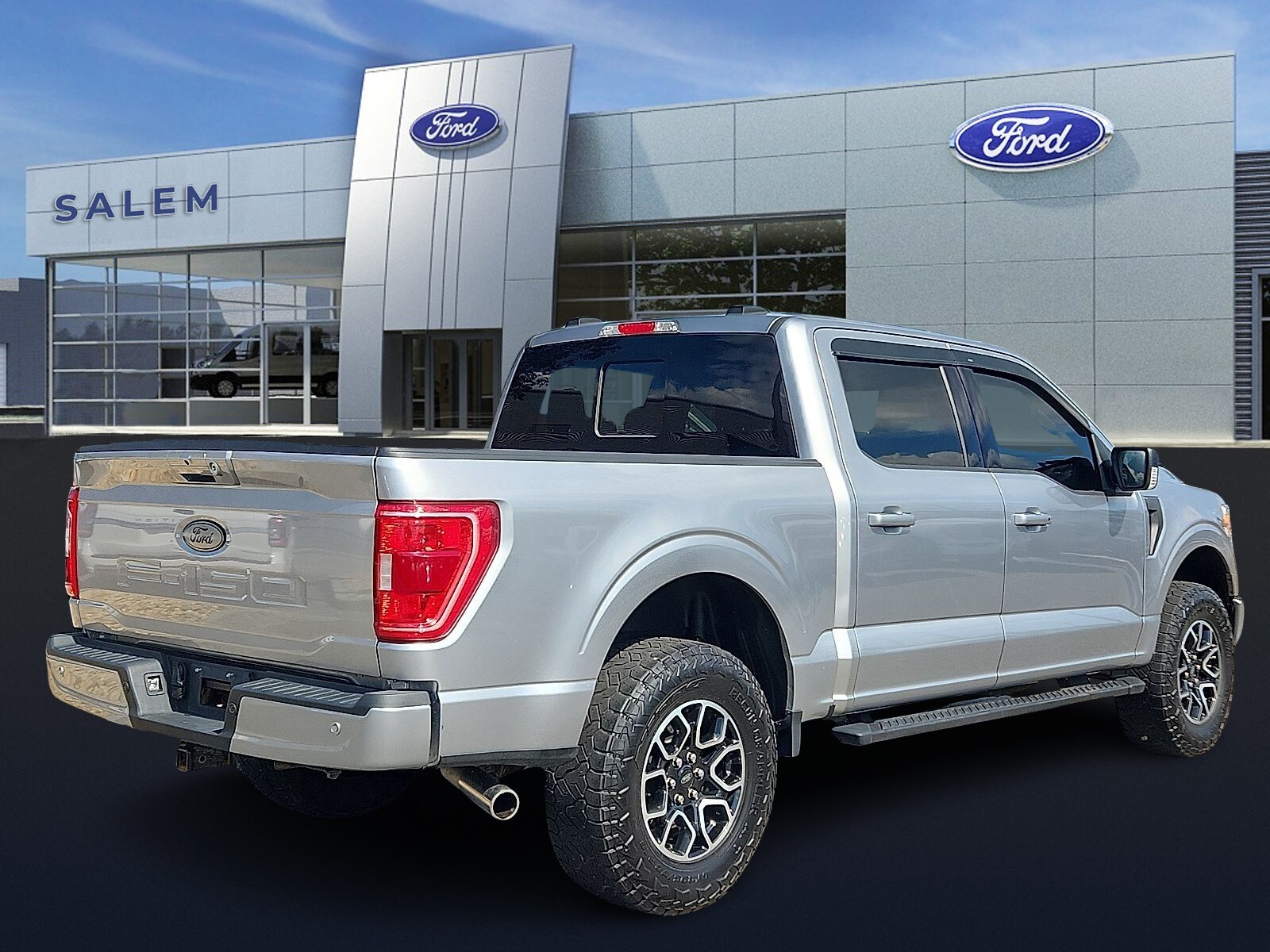 2022 Ford F-150 XLT photo 3