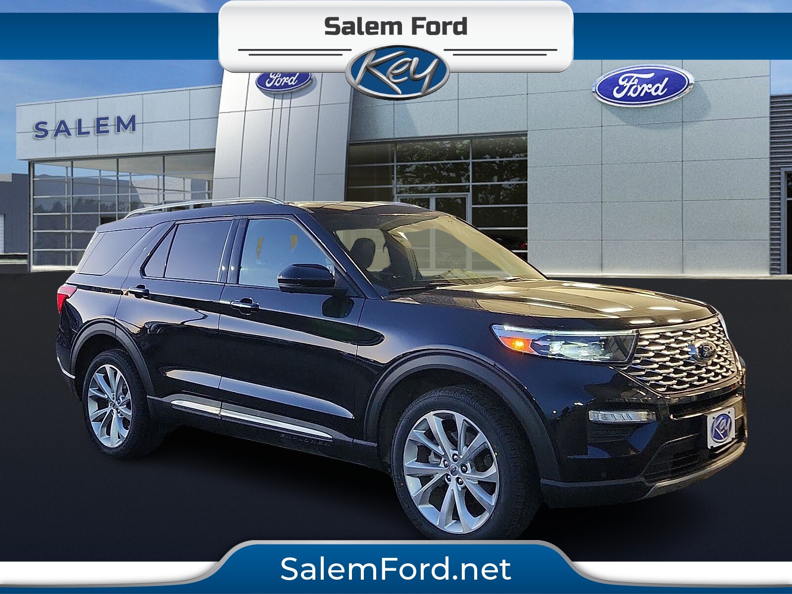 2022 Ford Explorer Platinum's photo