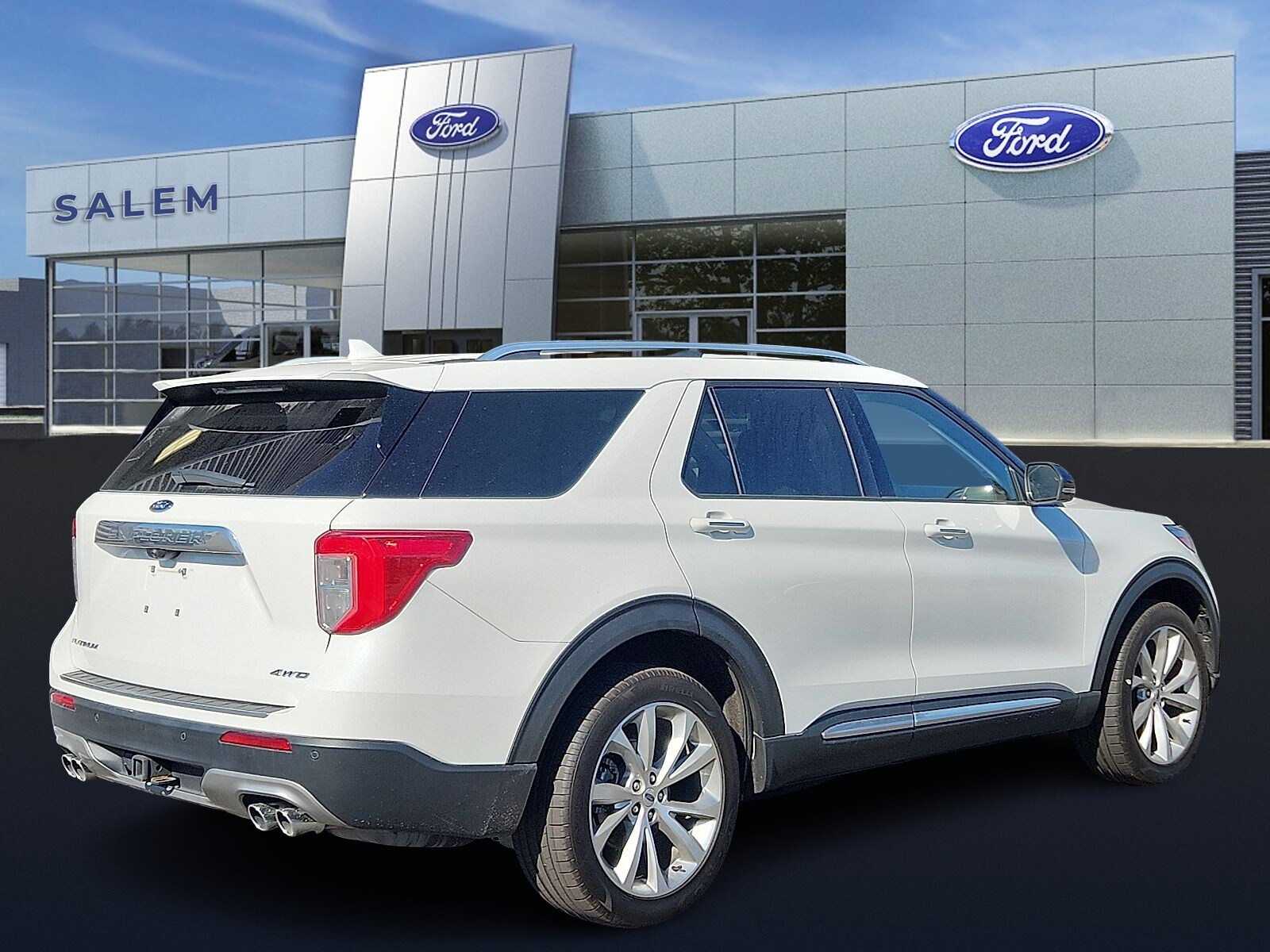2022 Ford Explorer Platinum photo 3