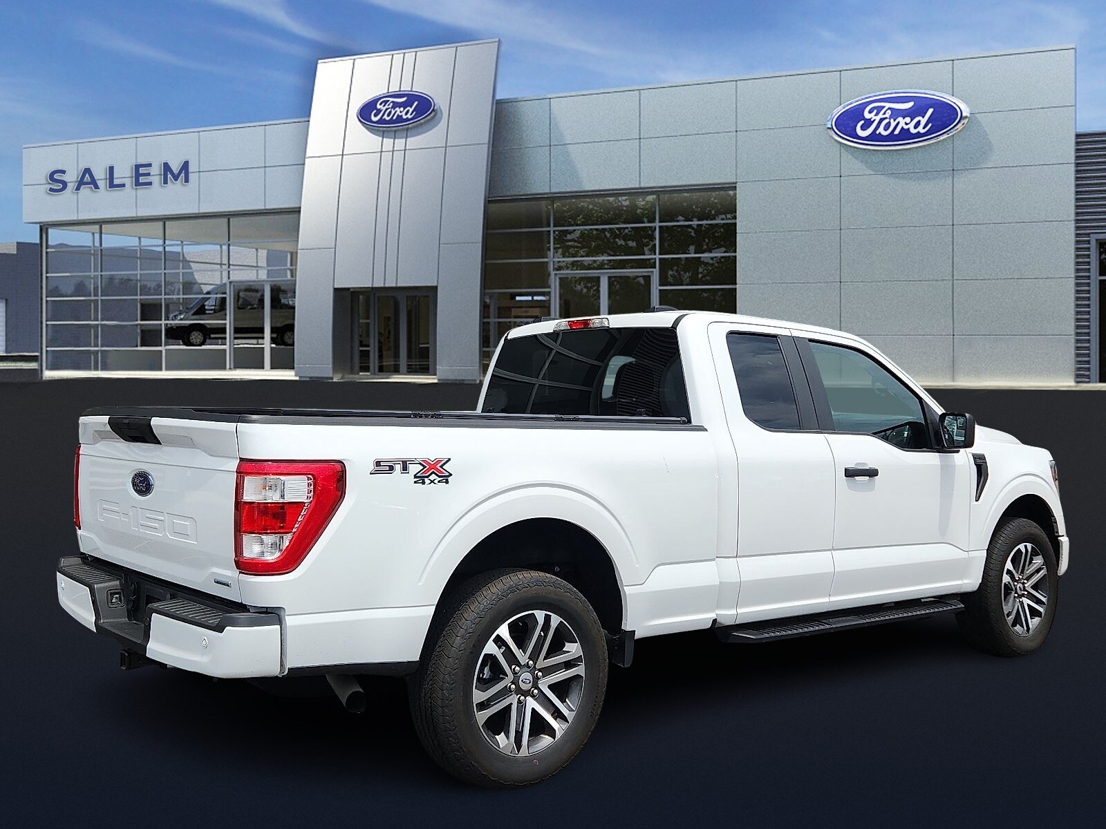 2023 Ford F-150 XL photo 3