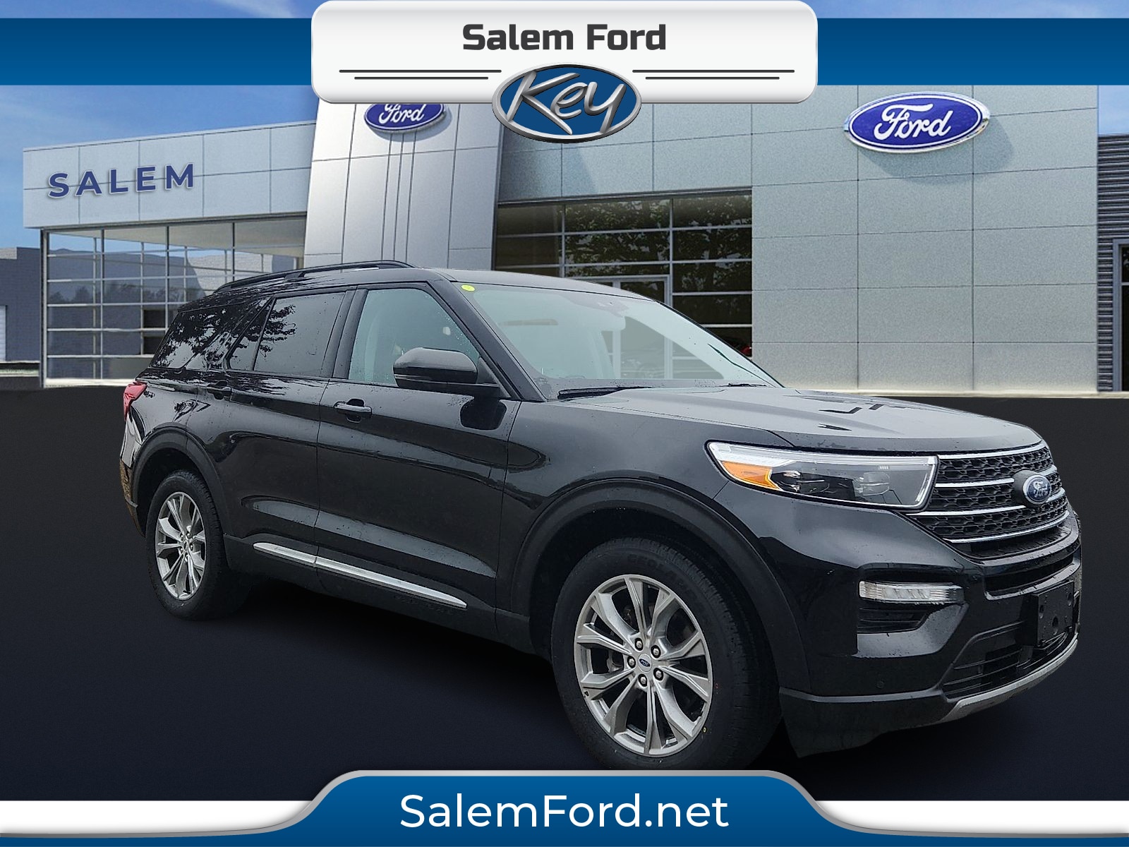 2023 Ford Explorer XLT 4WD's photo
