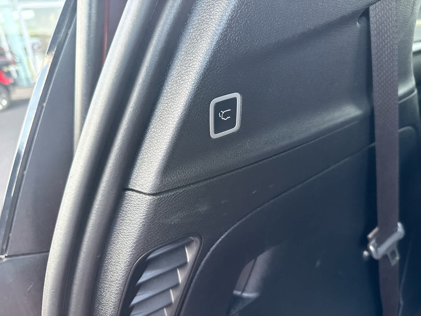 2025 Chrysler Pacifica Select - Photo 32