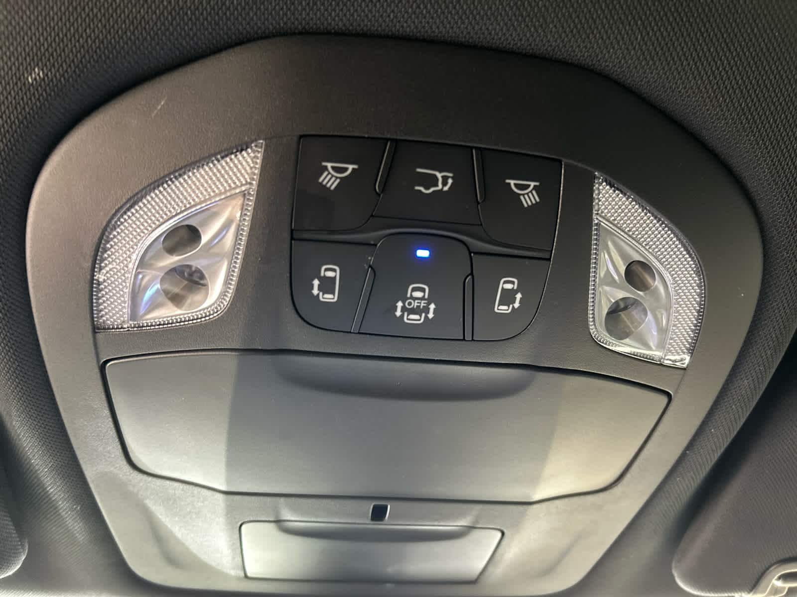 2025 Chrysler Pacifica Select - Photo 6