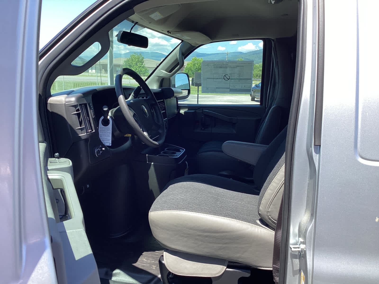 2026 Chevrolet Express Cargo Work Van - Photo 8