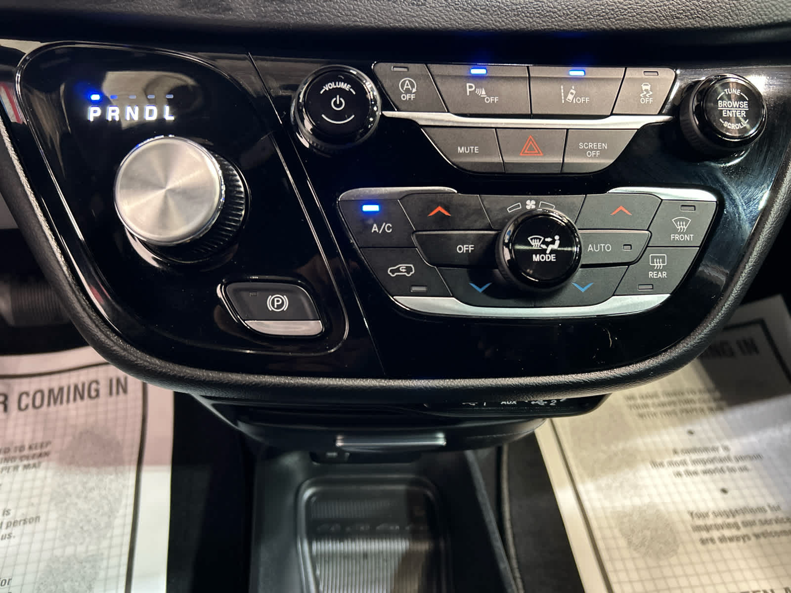2025 Chrysler Pacifica Select - Photo 7