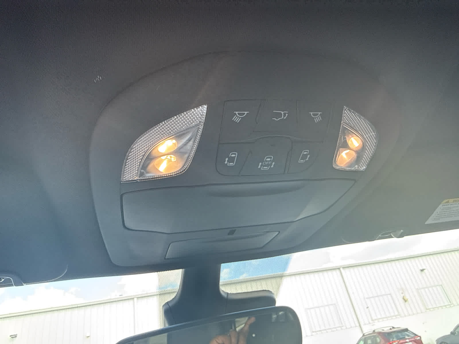 2025 Chrysler Pacifica Select - Photo 17
