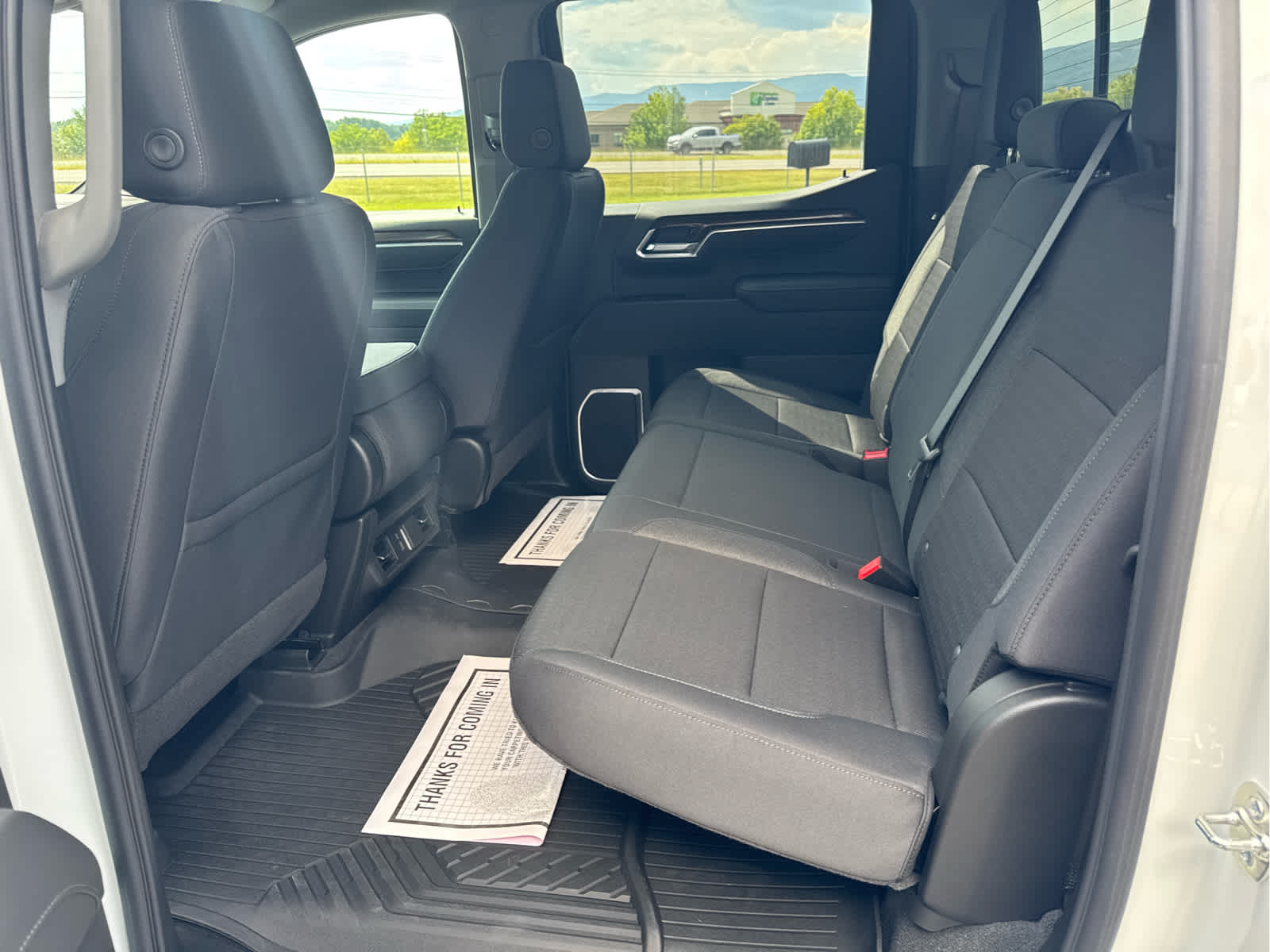 2026 Chevrolet Silverado 1500 LT - Photo 9