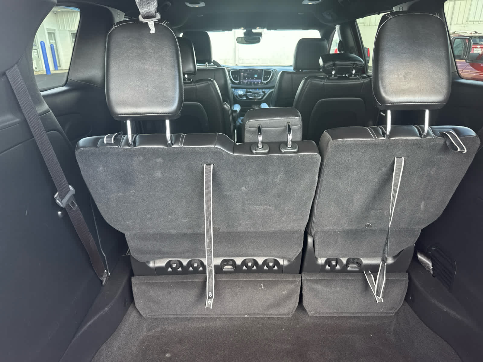 2025 Chrysler Pacifica Select - Photo 34