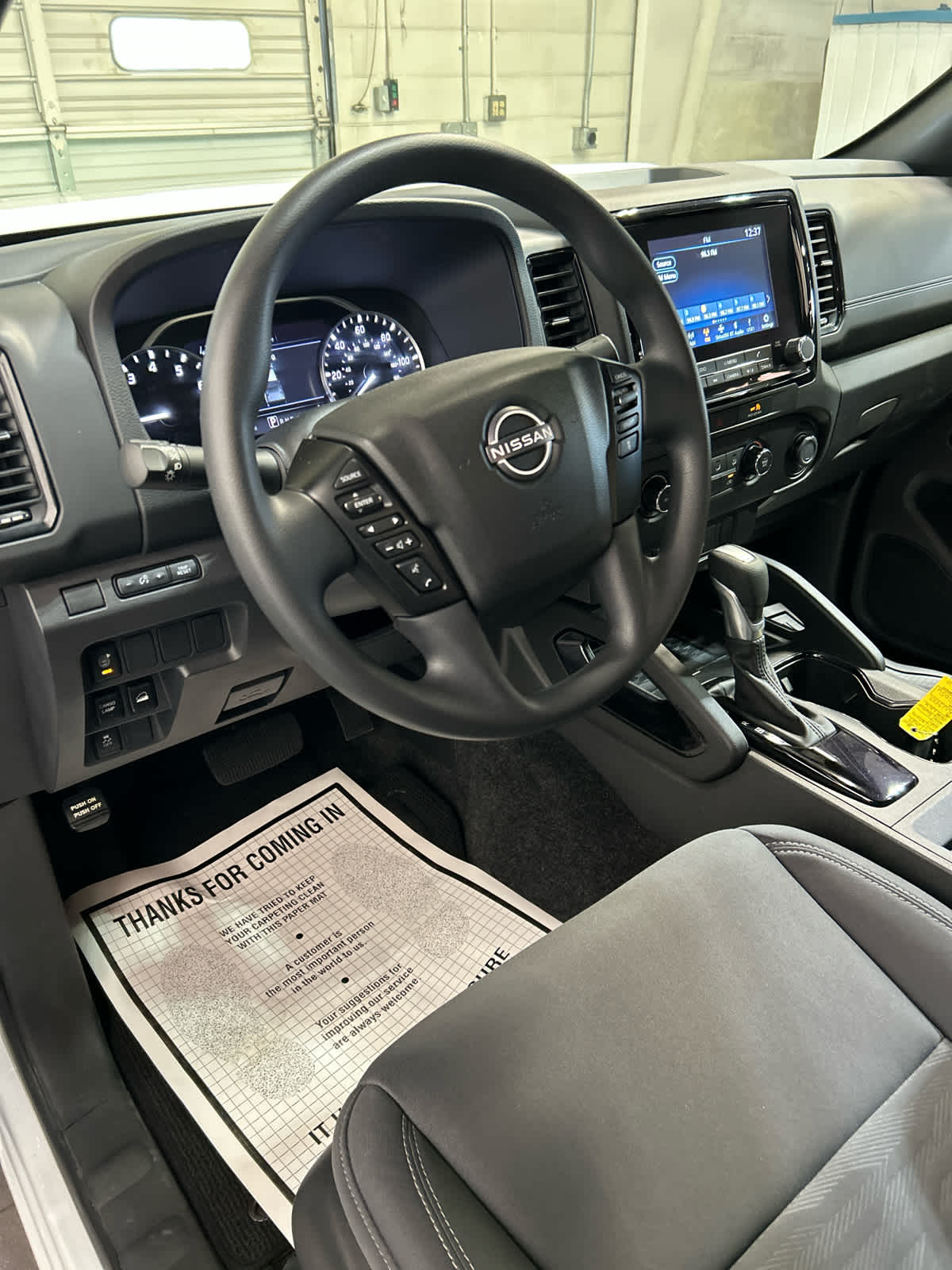 2023 Nissan Frontier SV - Photo 8