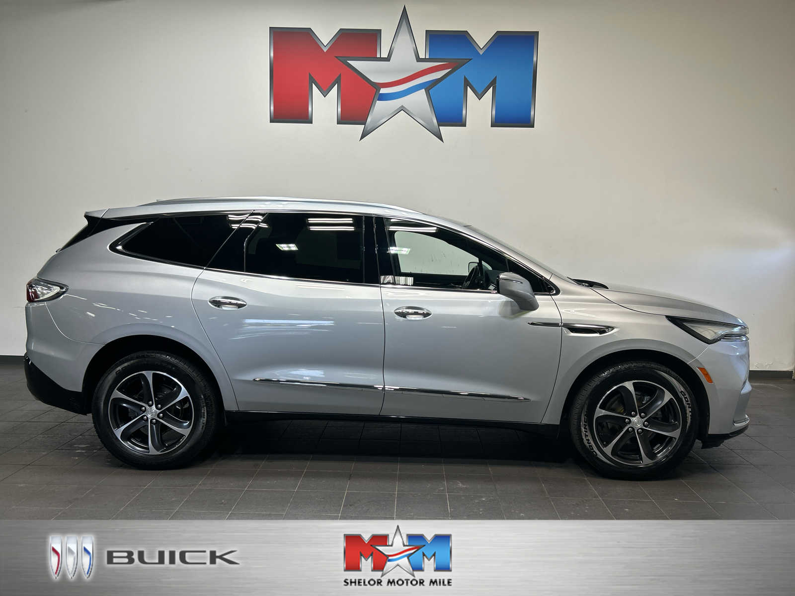 2022 Buick Enclave Essence
