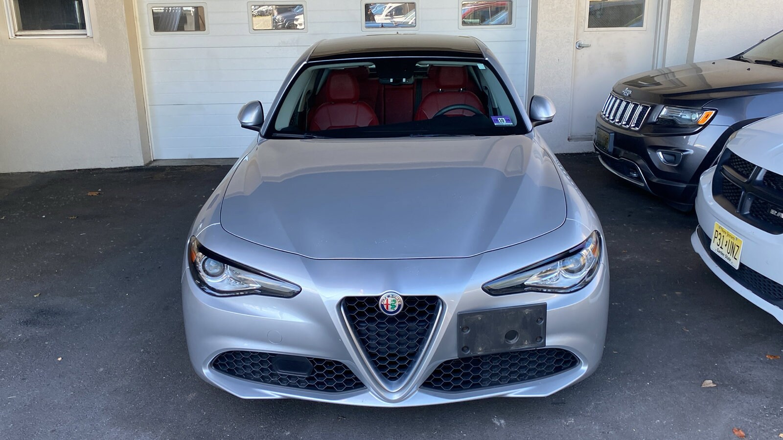 2017 Alfa Romeo Giulia Base photo 3