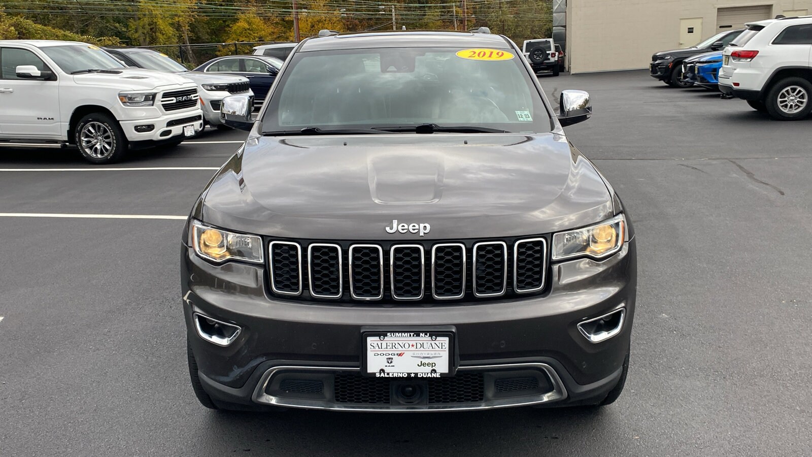 2019 Jeep Grand Cherokee Limited photo 2