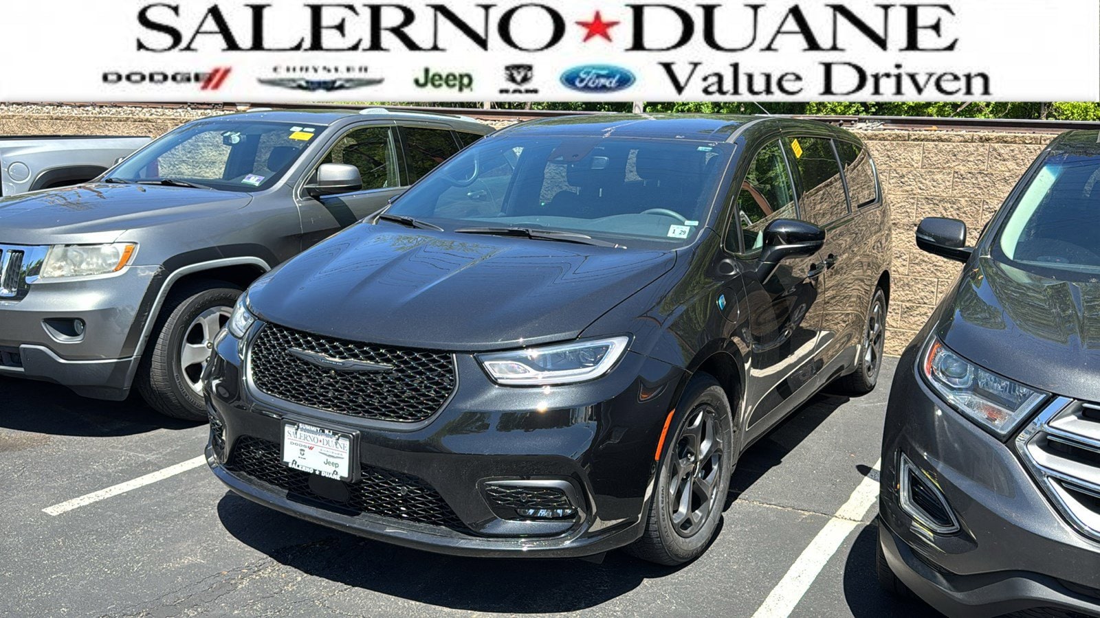 2023 Chrysler Pacifica Hybrid