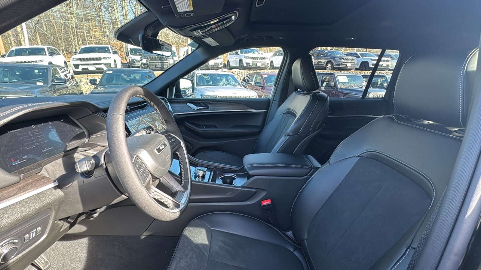 2026 Jeep Grand Cherokee Laredo - Photo 12