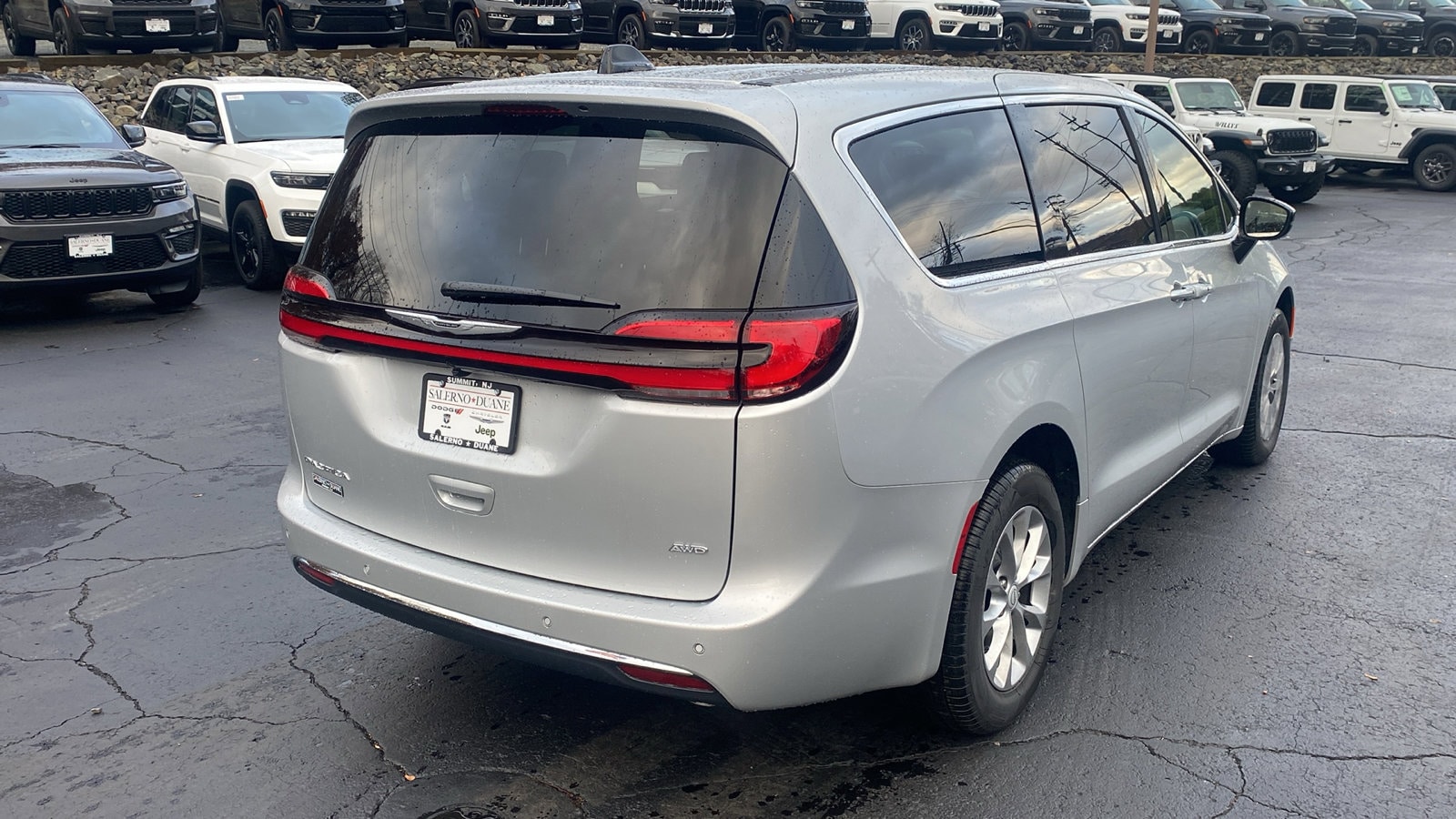 2026 Chrysler Pacifica Select - Photo 27