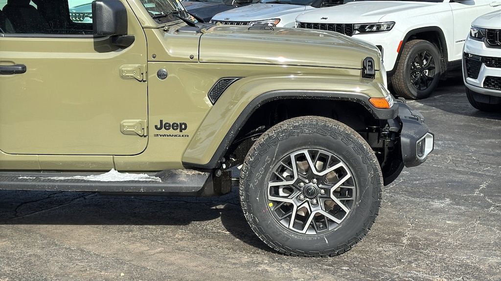 New 2026 Jeep Wrangler 4-DOOR SAHARA Sport Utility