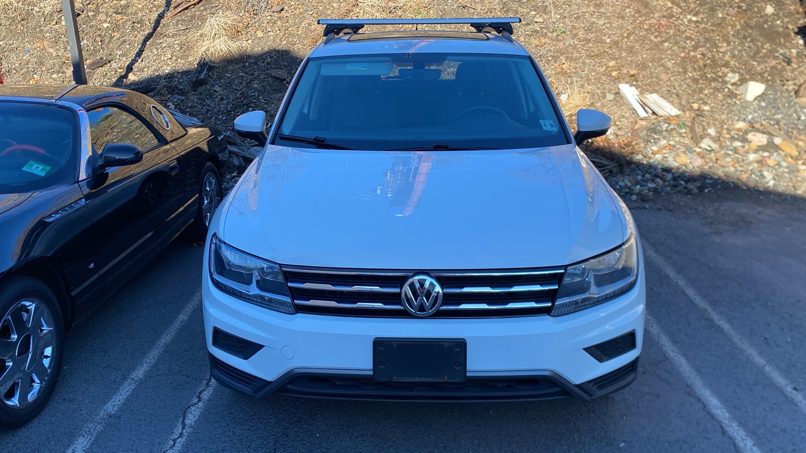 2021 Volkswagen Tiguan SE photo 2