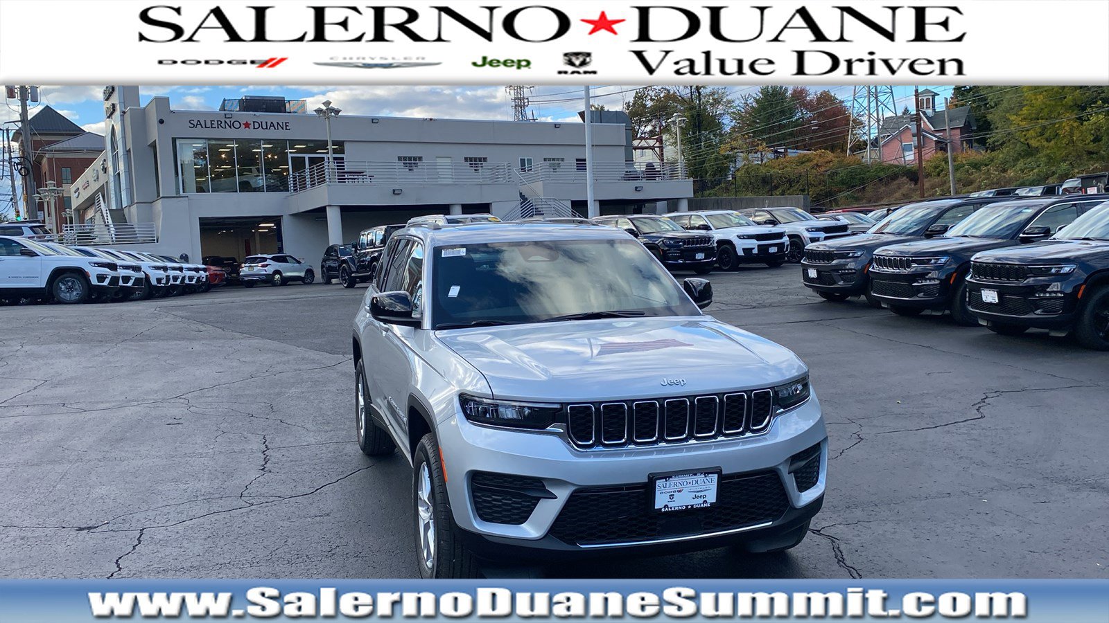 2025 Jeep Grand Cherokee Laredo's photo
