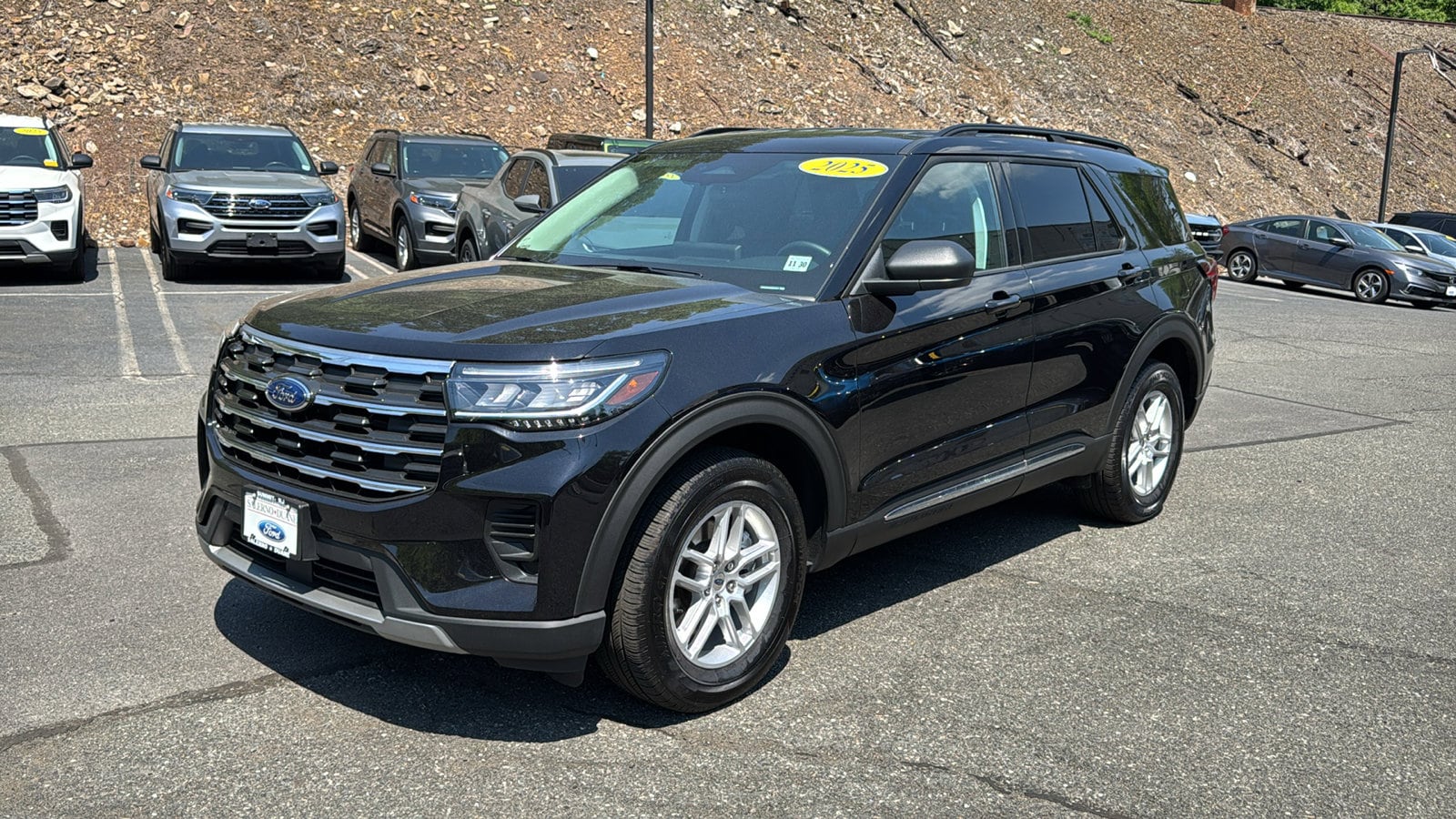 2025 Ford Explorer Active 4WD (PL535)'s photo