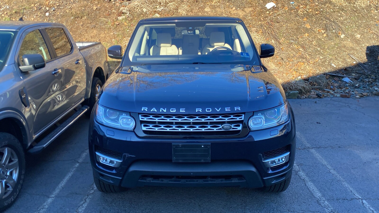 2016 Land Rover Range Rover Sport HSE photo 2