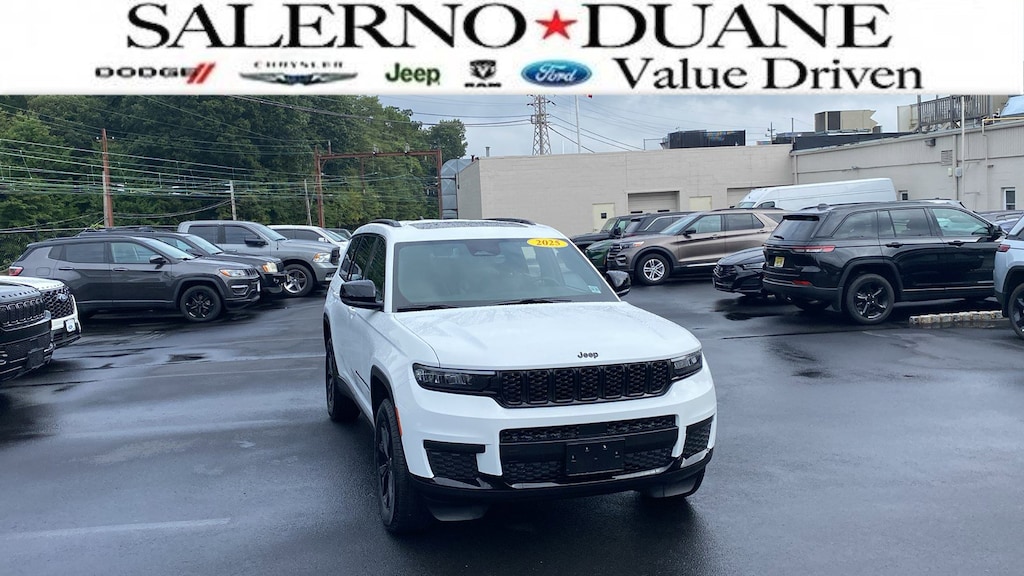 Used 2025 Jeep Grand Cherokee L Laredo SUV