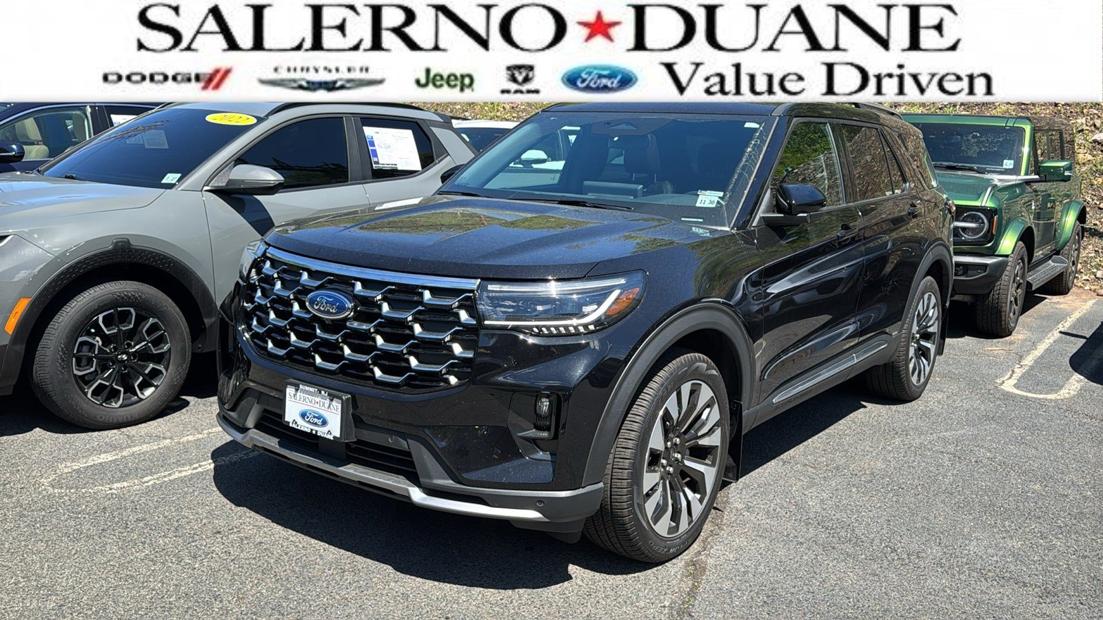 2025 Ford Explorer Platinum 4WD (PL535)'s photo