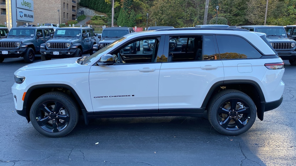 New 2025 Jeep Grand Cherokee LIMITED 4X4 Sport Utility